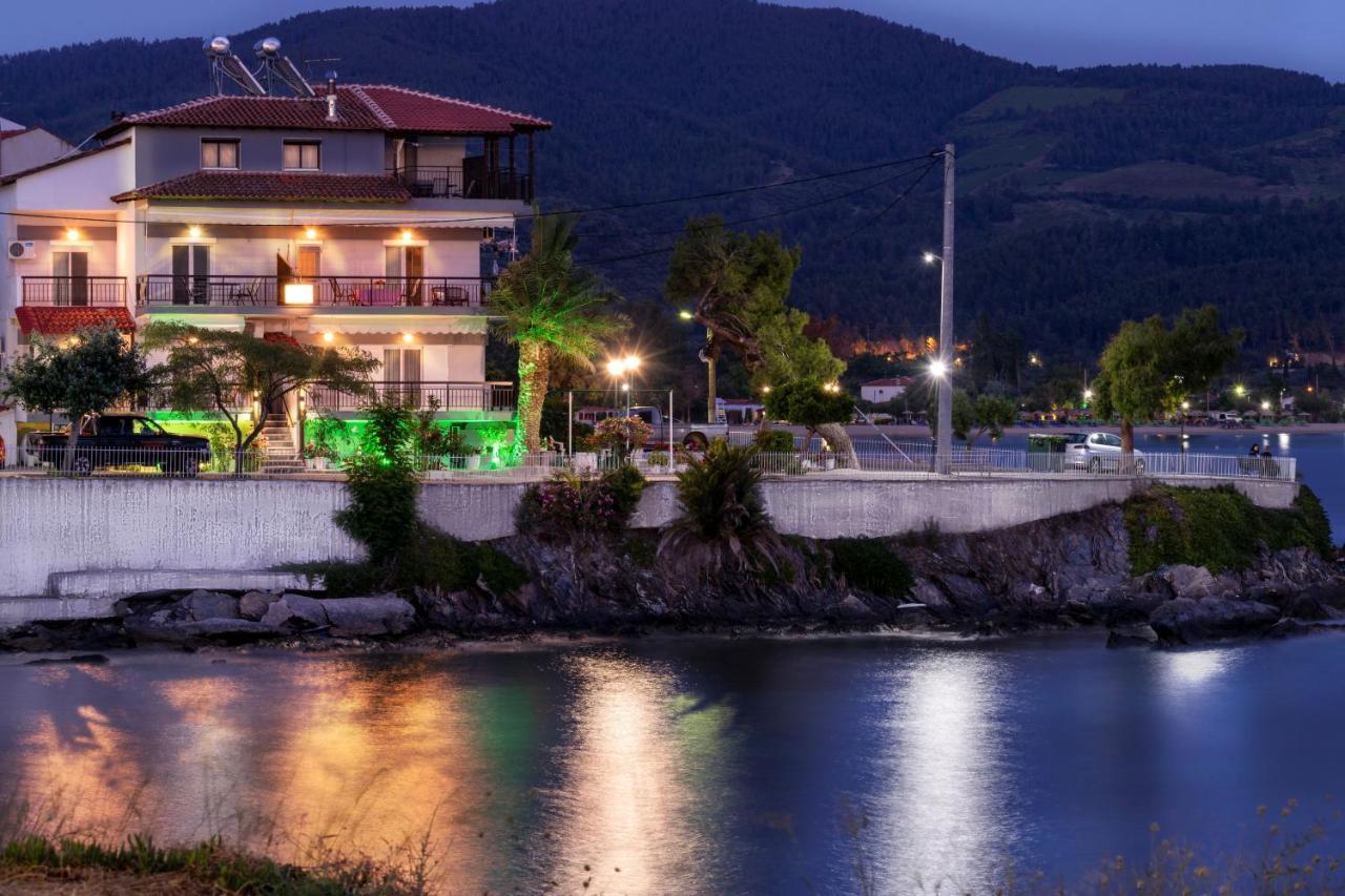 Magda Rooms "Sea View" Neos Marmaras Dış mekan fotoğraf